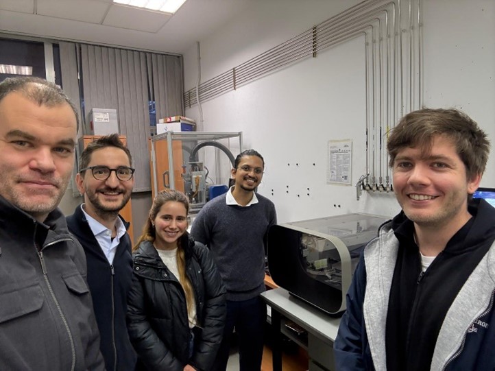 icn2nano's tweet photo. 📰 LATEST NEWS! 

The WINPRINT project, coordinated by Dr Claudio Roscini (from the @Nanosfun_ICN2 group), focuses on developing new ways to create #SmartWindow coatings that adjust to sunlight, reducing the energy needed to cool indoor spaces.

🔍 https://t.co/cLW6JrGYxN https://t.co/DTxCzJNadV
