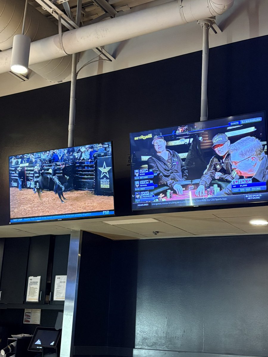 tummsta's tweet photo. Stomach is tossing and turning today after putting up an ethical 30 piece via BOGO Tuesdays at Bdubs last night.

Bullriding and poker on the TVs. #herd https://t.co/cGXA0uvvvO