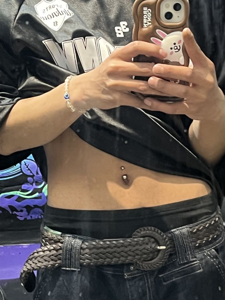 asterofeden's tweet photo. Piercing novo, dessa vez porque eu gosto, não porque ele gostaria https://t.co/E84kN9djHl