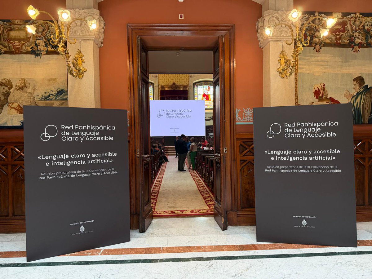 SECS_Spain's tweet photo. 📚🌍 La presidenta de la SECS, Dra. Irene Ortiz Bernad, participó en la reunión preparatoria de la III Convención de la Red Panhispánica de Lenguaje Claro y Accesible en la @RAEinforma .
🧾 Presentó el Diccionario Multilingüe de la Ciencia del Suelo (DiccMCS) 📖
#SECS #Suelo https://t.co/zGSvfhXXSB