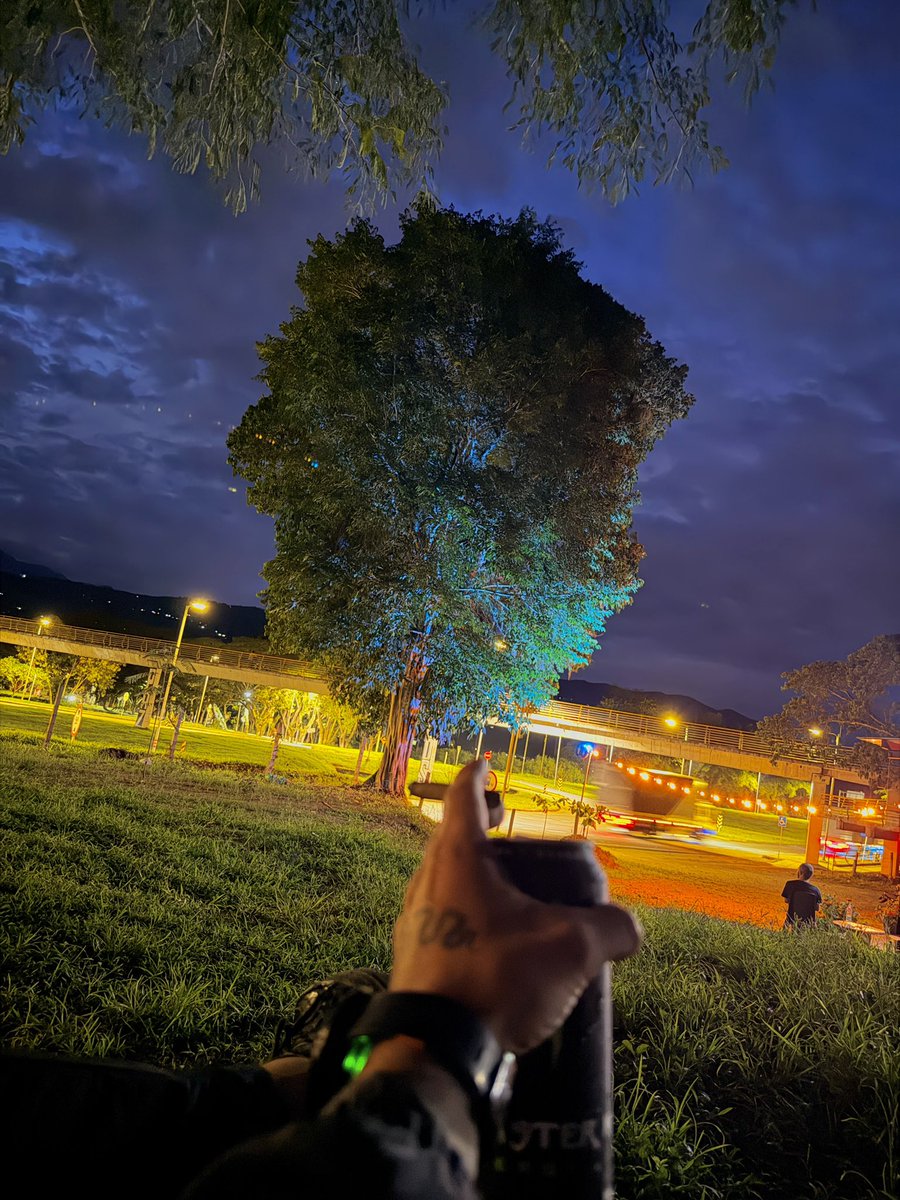 j_andy999's tweet photo. Un porrito 🍃 https://t.co/NfCvq3u1Zv