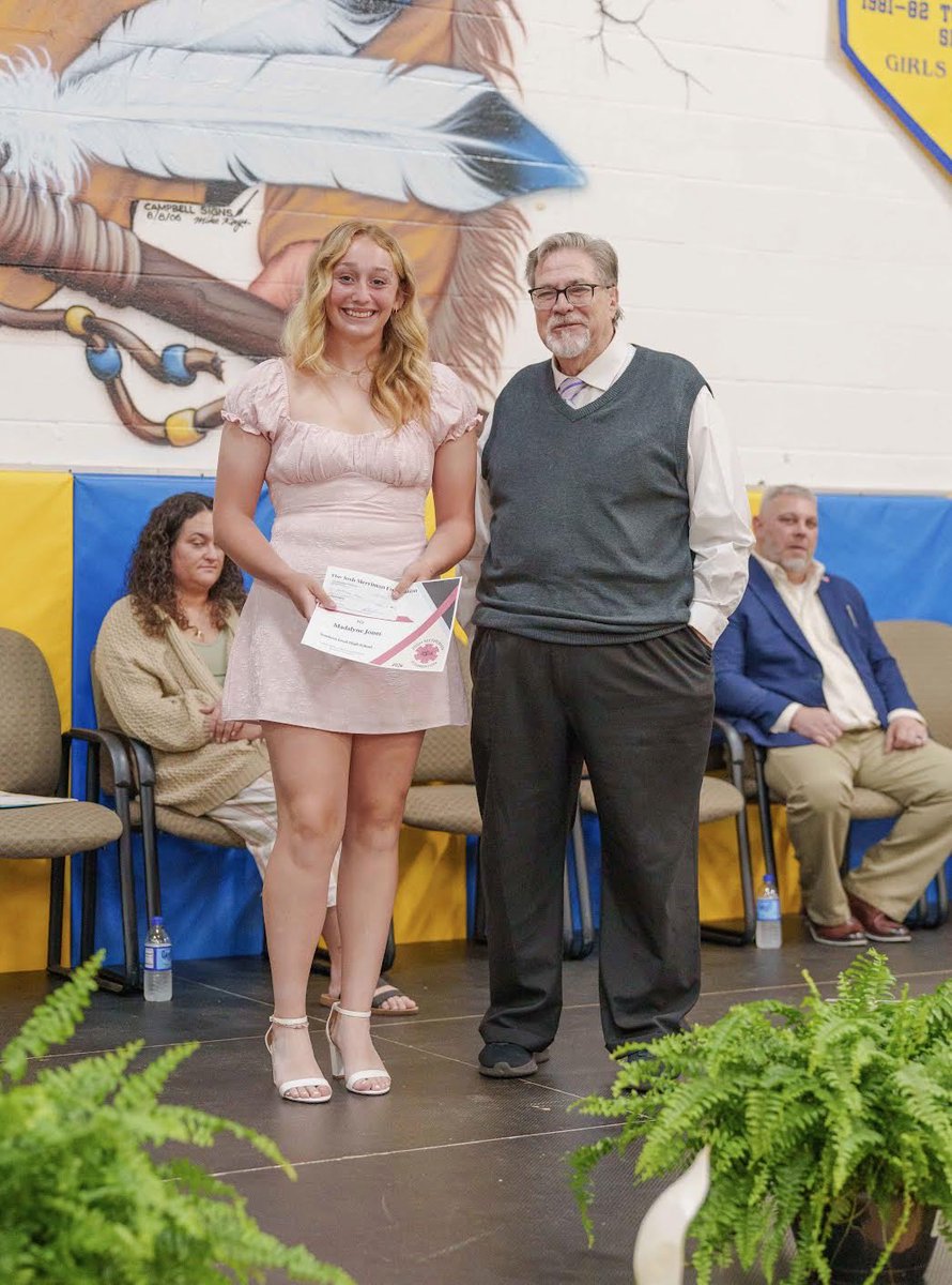 J5MFoundation's tweet photo. Today’s scholarship shoutout is Madalyn Jones from Southern Local High School!

Congratulations, and keep up the great work!

#J5M https://t.co/lzJTndeXIM