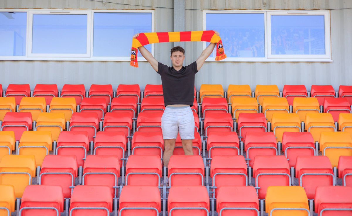 GCAFCofficial's tweet photo. Another sunny signing day at the KMM Energy Stadium⚡️ https://t.co/sYhsrhqGgP