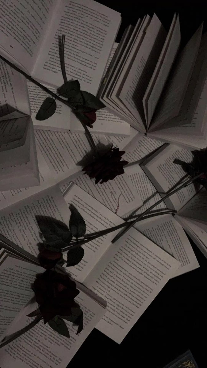 Rose 🌹 | Erotic Romantasy Author tweet media