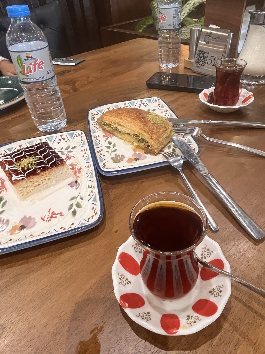المرحومة سينب tweet media