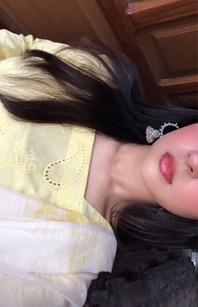 afkurss's tweet photo. عید مبارک🌼 https://t.co/d9JzODaFUZ