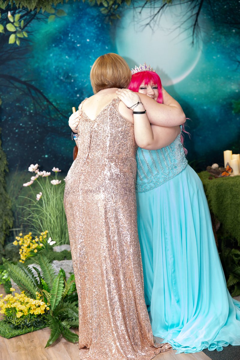 WVUKids's tweet photo. ✨ Our Enchanted Forest Prom turned the Hostetler Family Resource Center into a magical woodland full of music, dancing, laughter, and unforgettable memories for our patients and families 🍄👑

Thank you to all our amazing community partners who helped make the night so special! https://t.co/0ARnMxJJ99