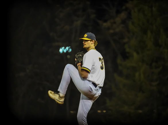 baseball_grcc's tweet photo. Congratulations to Sam Vanneste, Landon Terry, Aiden Friess, and Carter Gulick on their hard work this season and their commitment to Calvin! https://t.co/bkgaGDeLOG