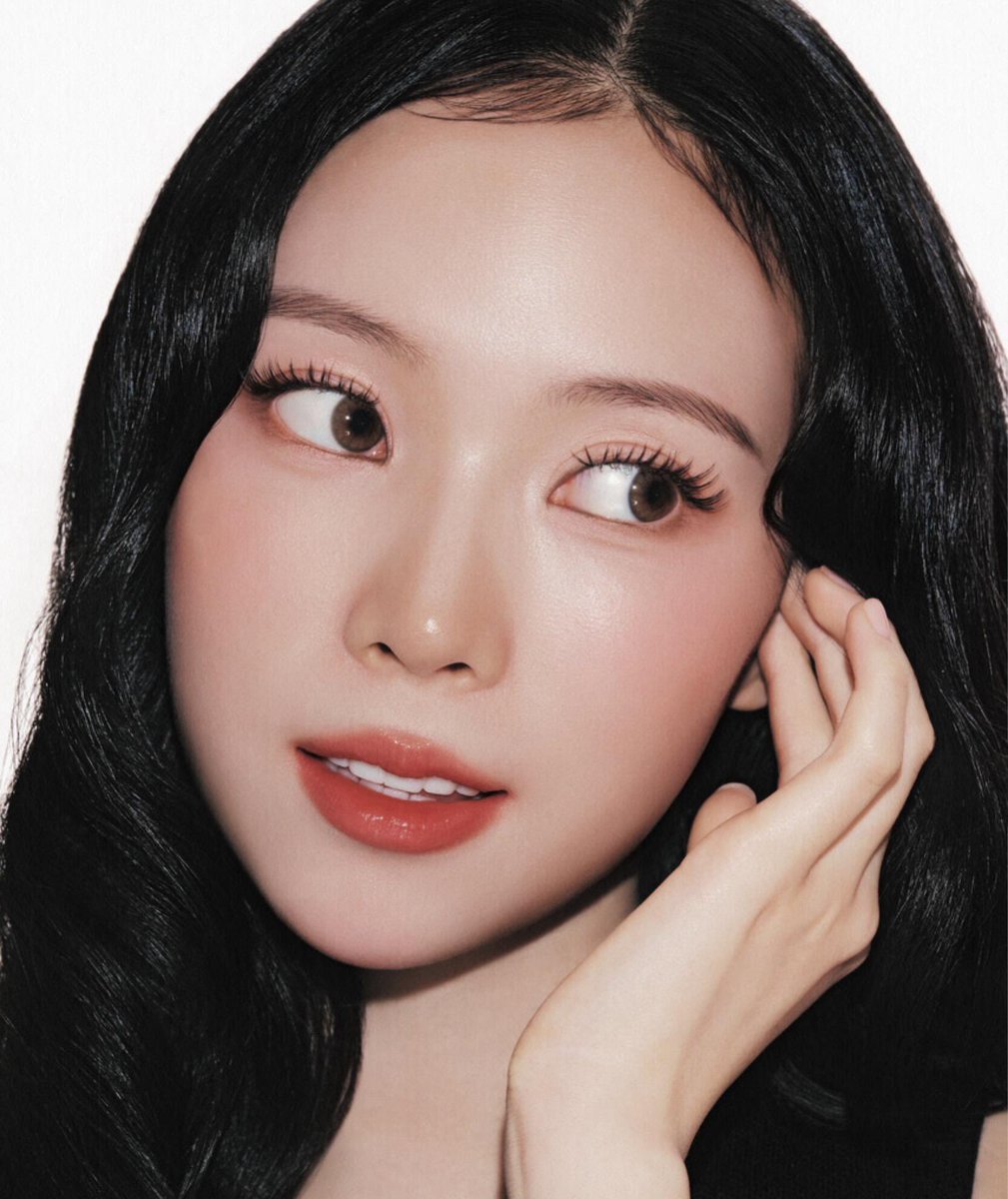 meovvrated's tweet photo. NARIN x DIOR BEAUTY for Nylon Japan https://t.co/j41nA5fxNo