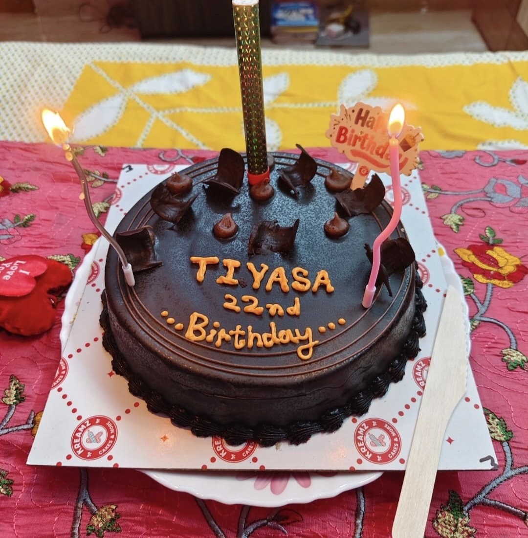 tiyasa. tweet media