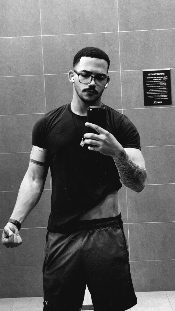 erickclem1_'s tweet photo. Cumpliendo https://t.co/5TiCyQI9sL