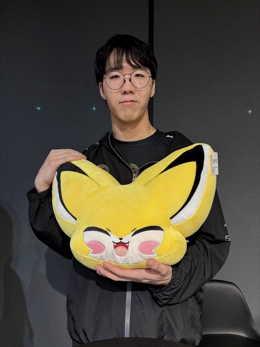 VVulpexV's tweet photo. 고생한 봇듀도🫠 https://t.co/3mnHKXzcZ5