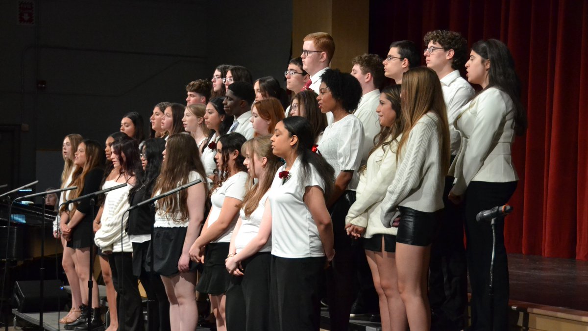 ValhallaSchools's tweet photo. With lots of joy and talent, Valhalla High School students showed off their musical talents at the Spring Concert! https://t.co/WHSTfRmmT7