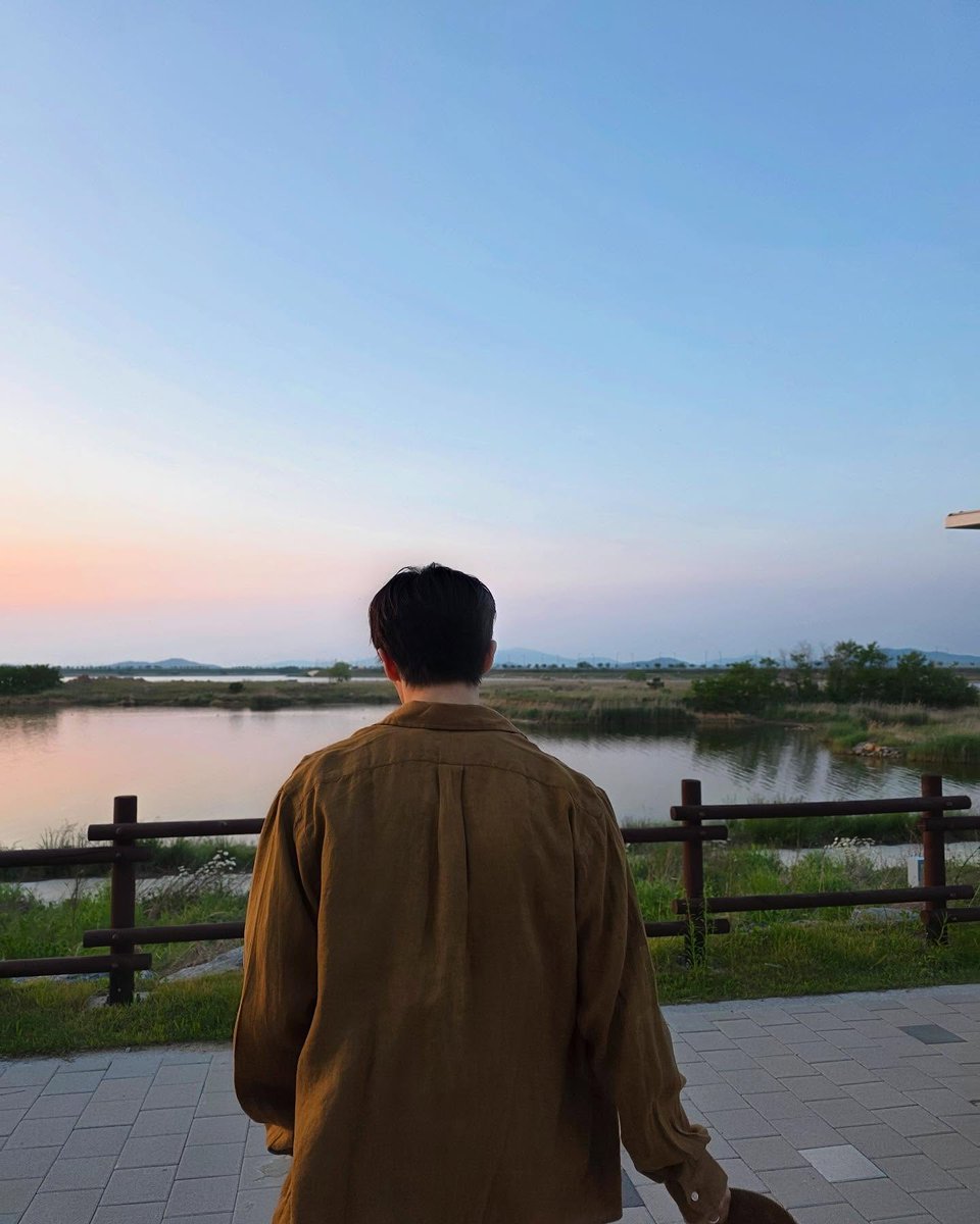 MARK LEE BASE tweet media