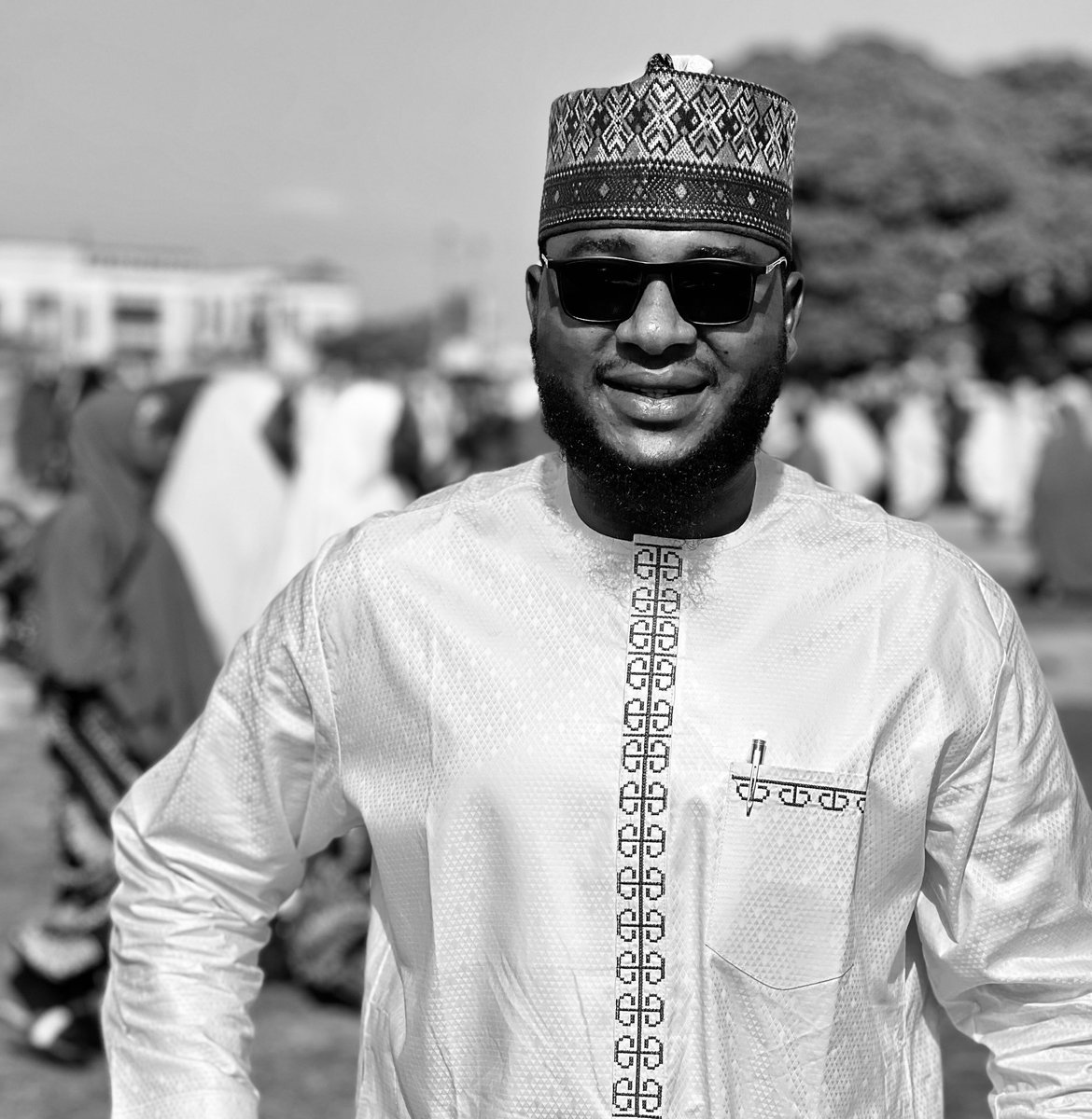 IshaqMusa_'s tweet photo. Eid Mubarak 🌙✨

Taqabbalallahu minna wa minkum 🤲

May this Eid bring happiness to you and your family, today and always. 🤍

~Ishaq https://t.co/FSnGZJ9v1k