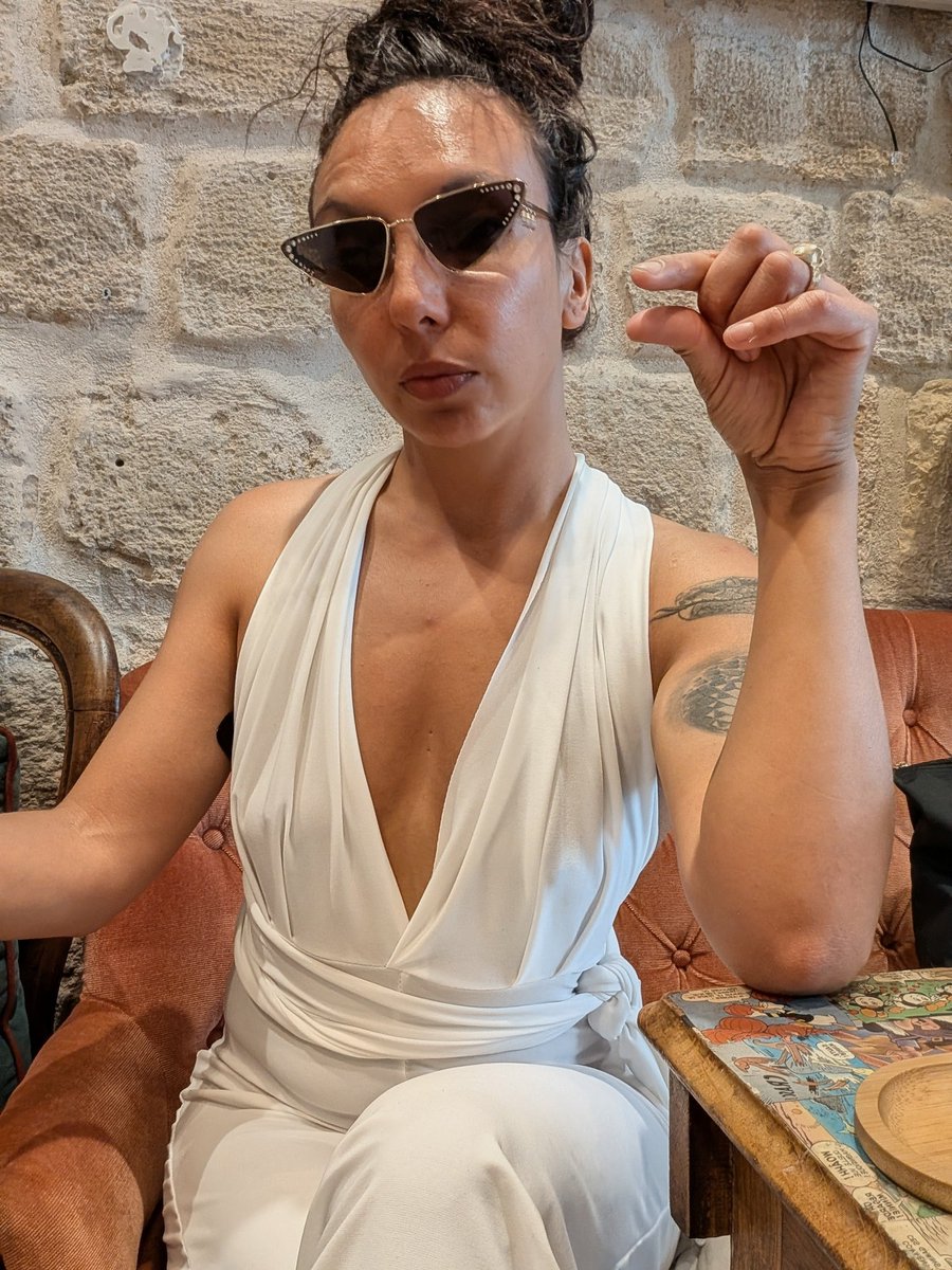 Mademoiselle Eva 🌺 tweet media