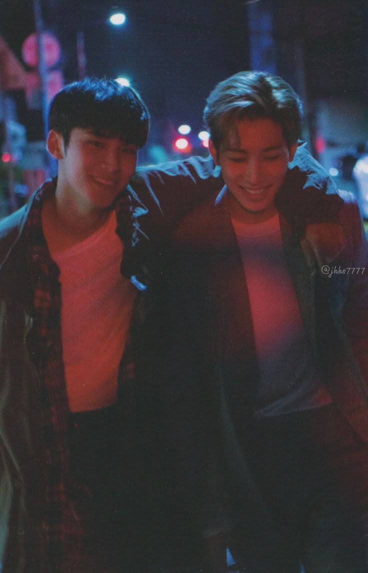 mwoomf's tweet photo. remember when wonwoo said if they put unedited scenes of bittersweet we would have came to the conclusion about the mw endgame 🫠

#Bittersweet5thAnniv #민원 https://t.co/7EPvogKKvp
