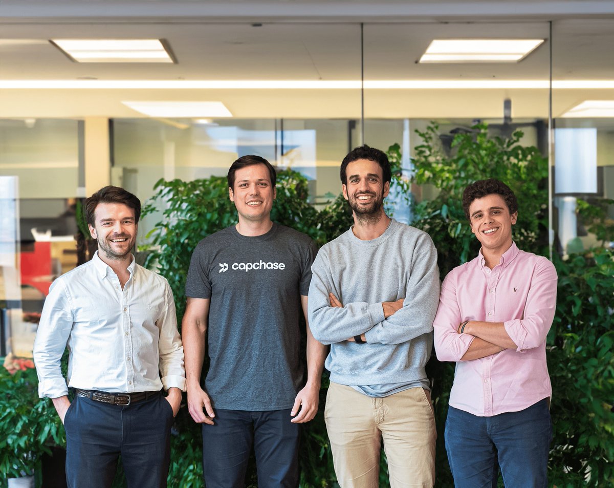jesusmargon's tweet photo. Capchase anuncia $200M:

$26M en equity y el resto es deuda (credit facility) para prestar.

Tiempo atrás ejecutaron un pívot desde 'revenue-based financing' para SaaS a financiación de compra ahora y paga más tarde (BNPL) para vendedores de software y hardware. https://t.co/jEAWJUalW6
