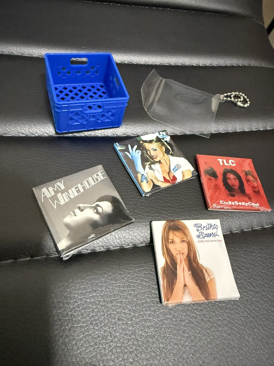 rm2986's tweet photo. MGA’s Miniverse Real Music Record Player! #mgasminiverse https://t.co/DaXNOEYHqs