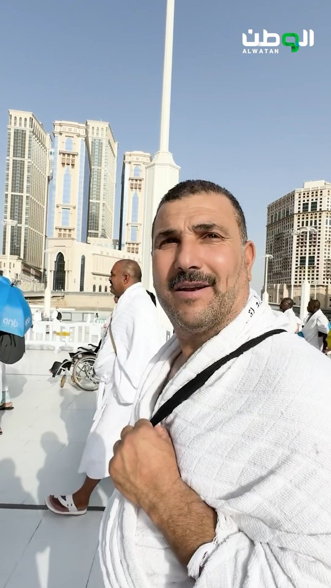 على اختلاف اللغات واللهجات والأعراق ... يصنع العيد من الفرح لغةً يفهمها الجميع ... كل عام وأنتم بخير 