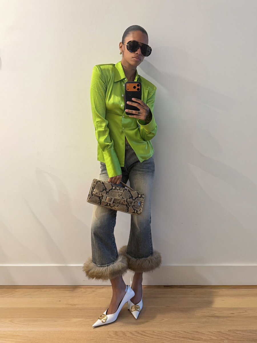 MISS.SIV tweet media