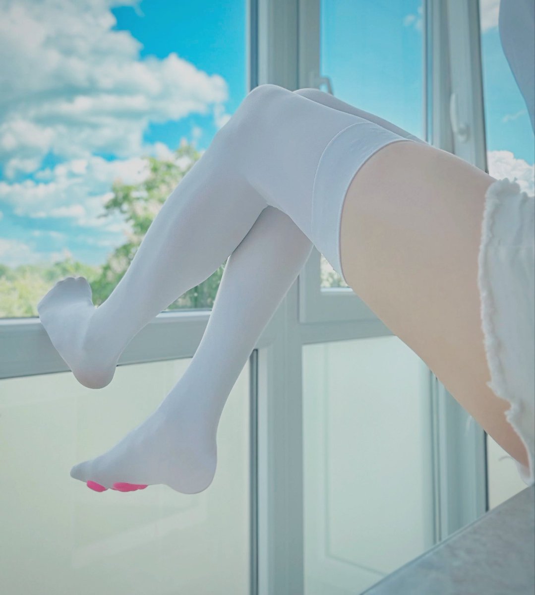 DrewwFB's tweet photo. Kitty paws https://t.co/aeUnj6RGgp
