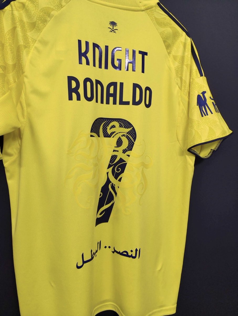 Asd1con's tweet photo. التيشيرت من الخلف 🤩💛 https://t.co/CNnmAnJBtk