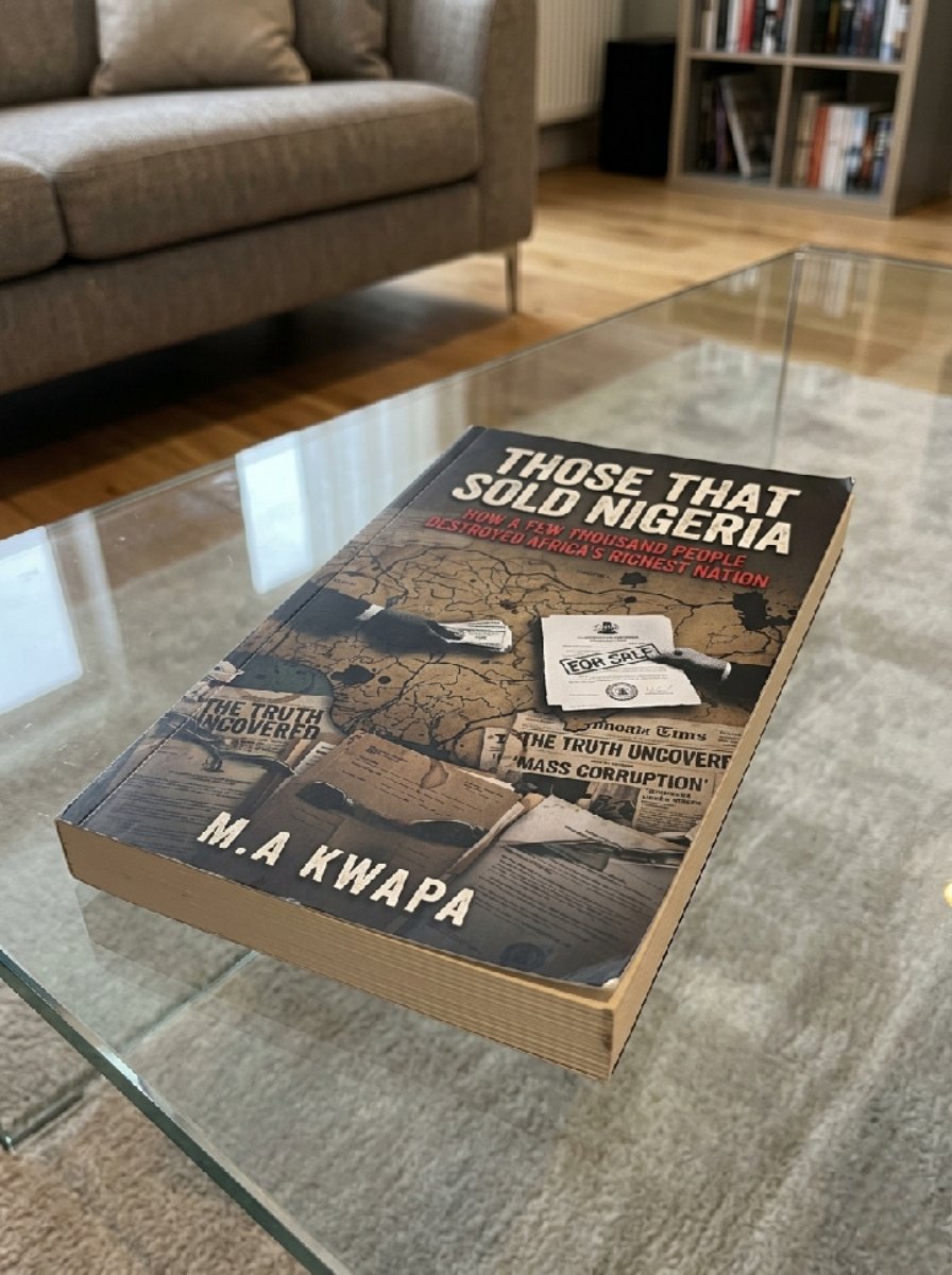 Kaysanya's tweet photo. #NigerianHistory #Nigeria 
ABUJA – A new book claims that approximately 10,000 individuals—politicians, retired generals, bankers, and contractors—have systematically destroyed Africa's most resource-rich nation."Those That Sold Nigeria" is available now on Amazon and Selar. https://t.co/hgrxiLX9lH