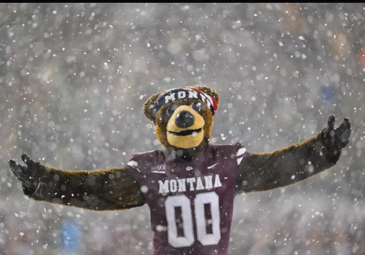 edward_rivera5's tweet photo. After a great conversation with @CoachKimMcCloud I am proud to announce that I have been blessed with my third division 1 scholarship offer to the University of Montana @CoachRodDevelop @PrepRedzoneCA @adamgorney
@GregBiggins @johnwdavis @latsondheimer @ChadSimmons_ @twinmar103 https://t.co/geHjdPrdjx