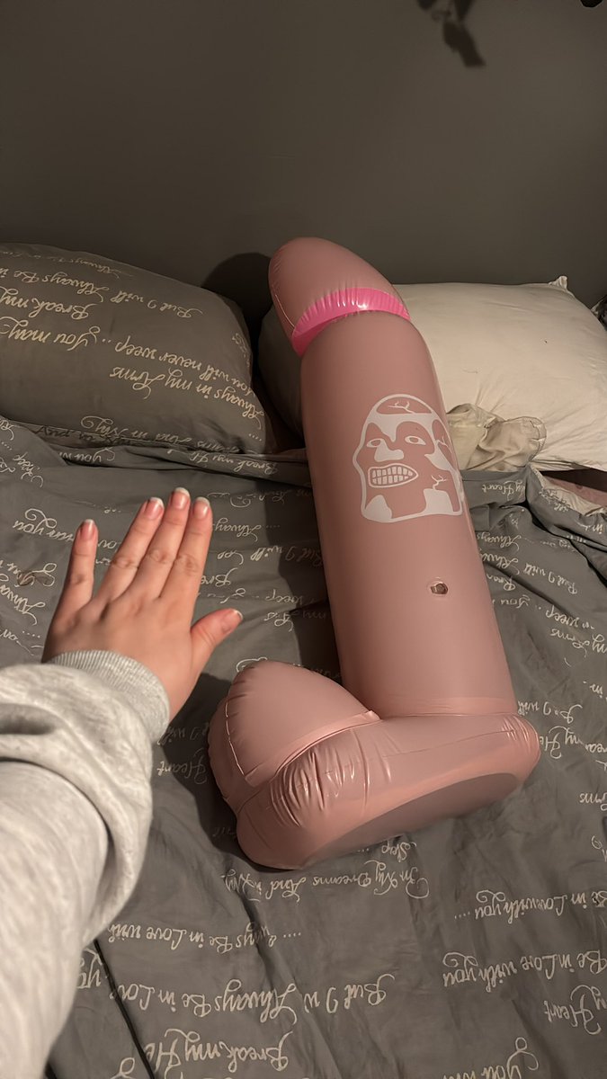 minawawawaw's tweet photo. It's a little bit too small.... hand for scale https://t.co/4Ex0rvs2bj