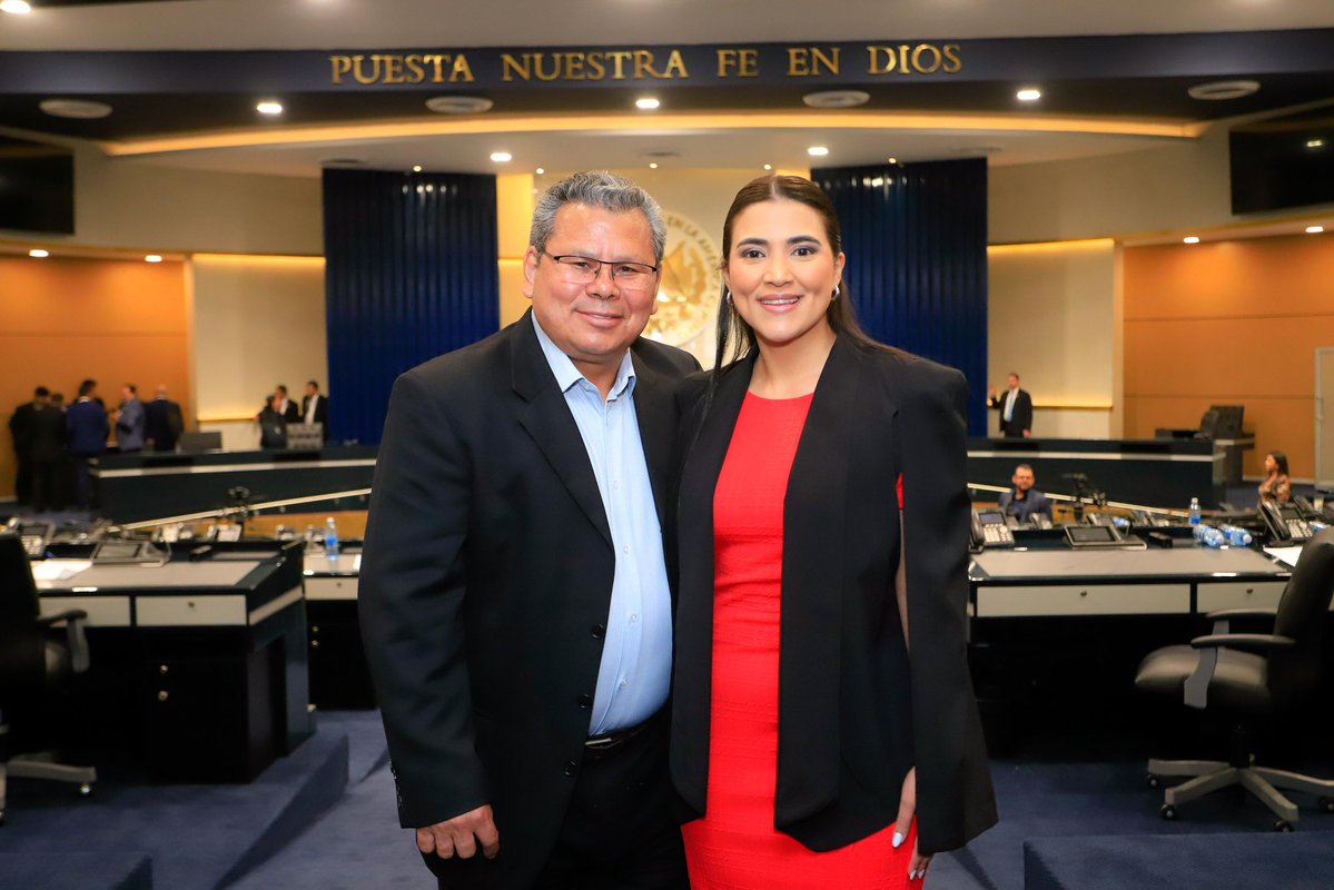 Alexia Rivas🇸🇻 tweet media