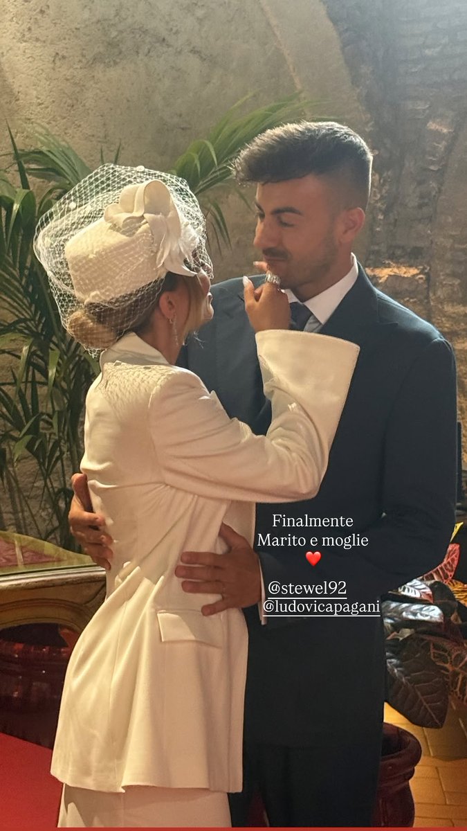 elshaabr's tweet photo. Mr &amp; Mrs El Shaarawy! ❤️
Stephan El Shaarawy e Ludovica Pagani casaram hoje (27/05/2026) em um casamento no civil, em junho irá ocorrer a cerimônia de casamento deles.
Congratulazioni Ste e Ludo. 😍
(Thread) https://t.co/gf5Mtjtsbc