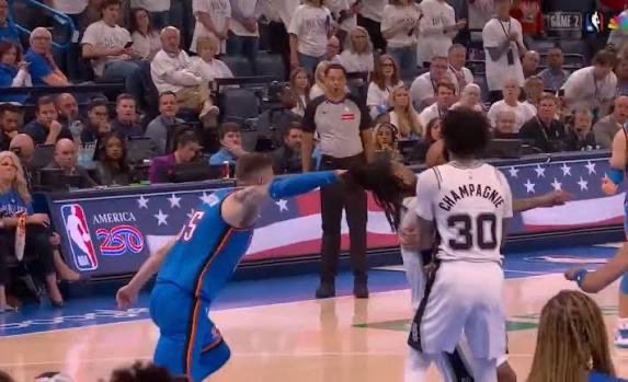 catherinefiscal's tweet photo. @NBAOfficial And this?? https://t.co/FQGUJ5Nf28