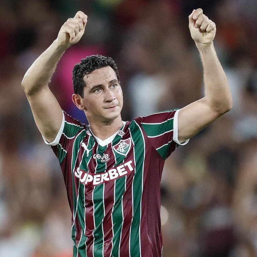 _sccpnews's tweet photo. ⚫️⚪️ | O Corinthians monitora a situação de Paulo Henrique Ganso, que está de saída do Fluminense.

Há um movimento no clube em prol da contratação do meia de 36 anos. Esse movimento, inclusive, tem o apoio do técnico Fernando Diniz.

📰 | @CaioAlves / @ESPNBrasil 
📸 | Divulgação/Fluminense