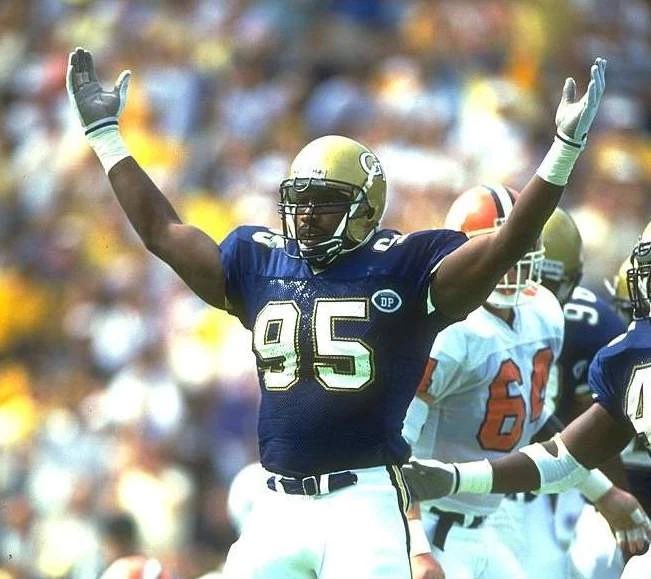 charza1e's tweet photo. Blessed to receive an offer from Georgia Tech 🐝🐝 @Coach_KPope @ScoutFball @kirkjuice32 @lockhart_billy @TomLoy247 @ChadSimmons_ https://t.co/A8StbPpOct