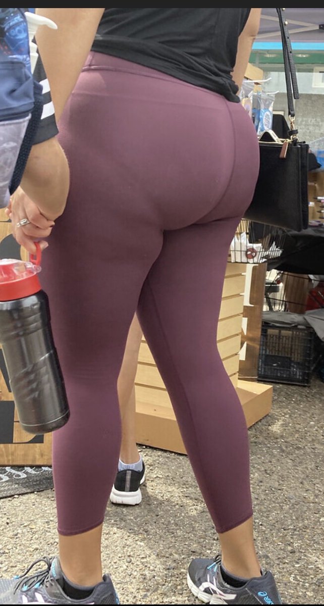 KellyKellykmg's tweet photo. @StraightFlorida Same goes for anyone that wears “yoga pants” https://t.co/LLTdOXnQTo