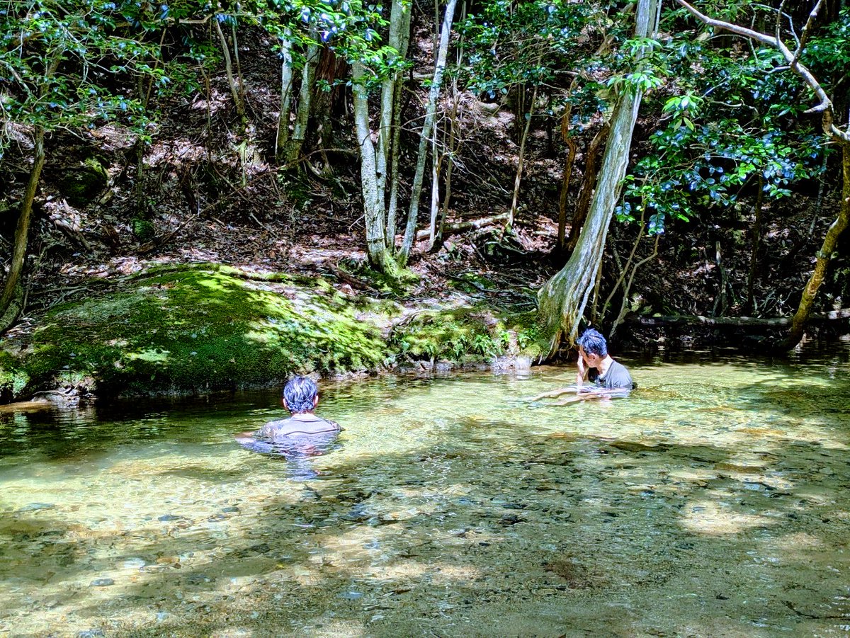 osaka_shibucho's tweet photo. おはようございます！夏が近い！今年もやるぜ！おじさんたちの夏休み！最高のキャンプをしよう！
#野営は必ず然るべき所に利用確認
#法令条例の確認
#日本の土地には必ず地権者がいる
#山間部では河原に見えても地権者のいる土地が多々あり
#日本単独野営協会 https://t.co/Ug1Vr7VsMg