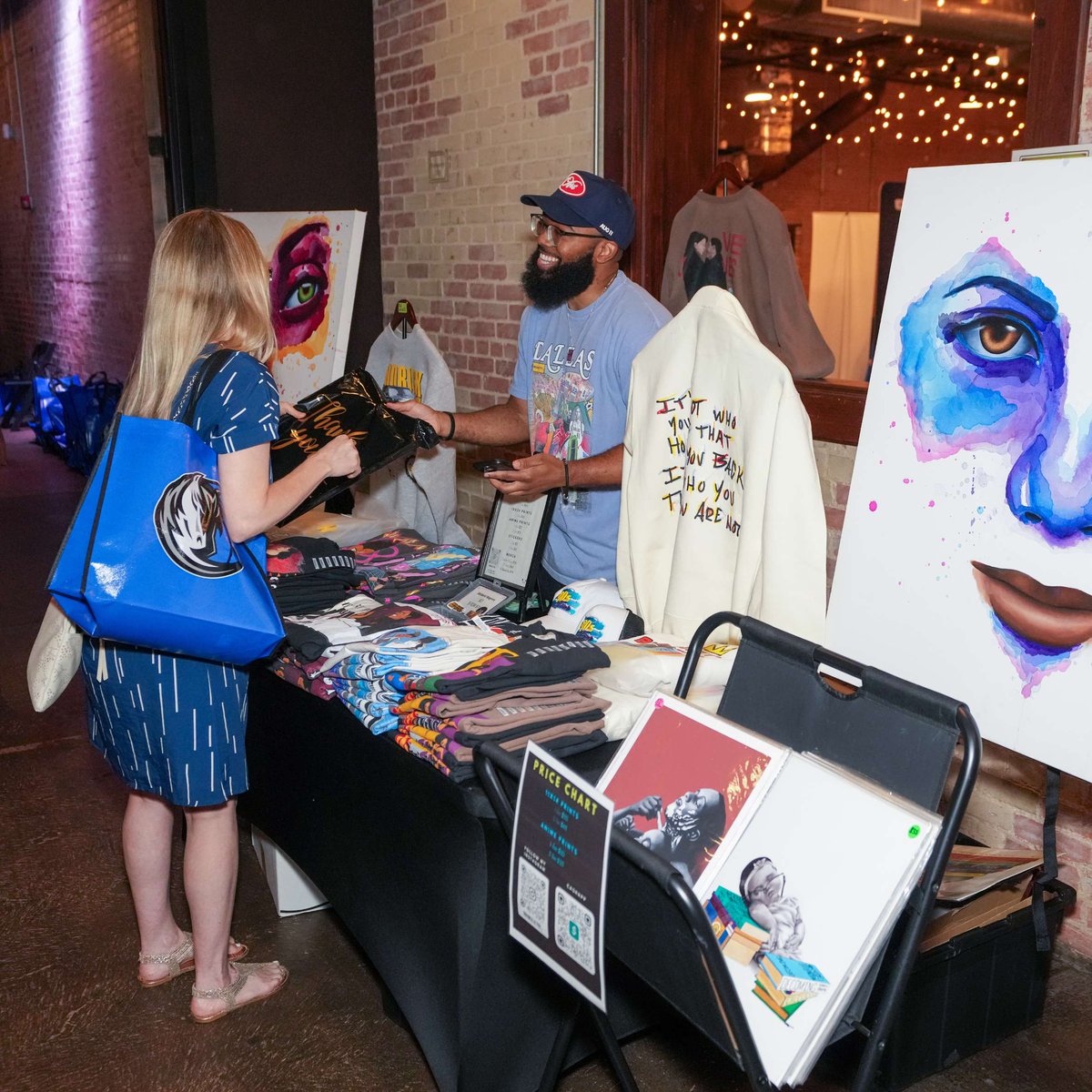 visit_dallas's tweet photo. Shop small, rep Dallas big 🏀✨ Join 70+ local minority-owned businesses at the Dallas Mavericks Mavs Business Assist Festival! 

📍The Village Dallas
🕙 May 30 at 11am-3pm
🛍️ Free event
More info→ 🔗 https://t.co/2UfwUUupnF

#Dallas #Mavericks #ShopLocal #ThingsToDo https://t.co/bJ5n5RC6Kd