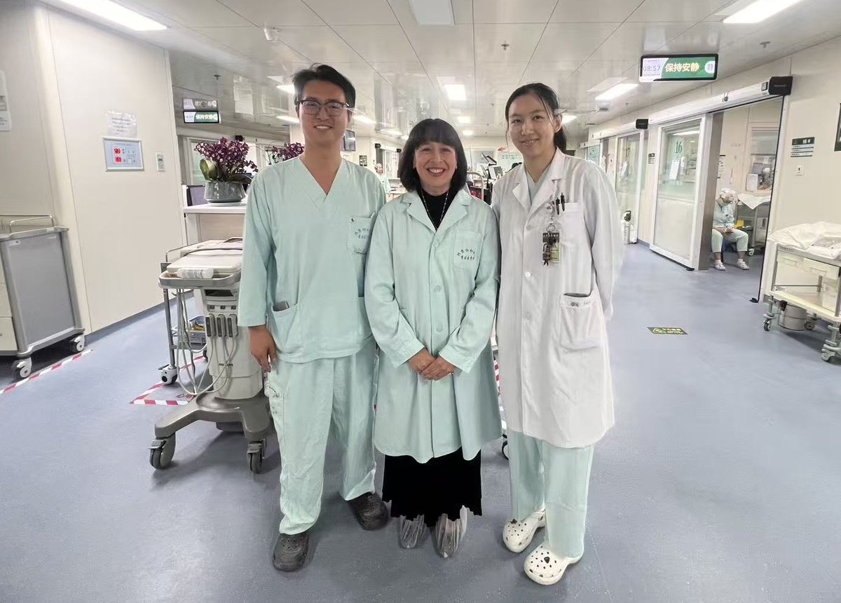 SCCM's tweet photo. While in China, CEO Megan Schagrin is meeting with critical care clinicians and leaders in the area. Here are a few photos from her visits to Peking Union Medical College Hospital and Beijing United Family Hospital! 📸
#SCCM https://t.co/zh1Ku9KGTy