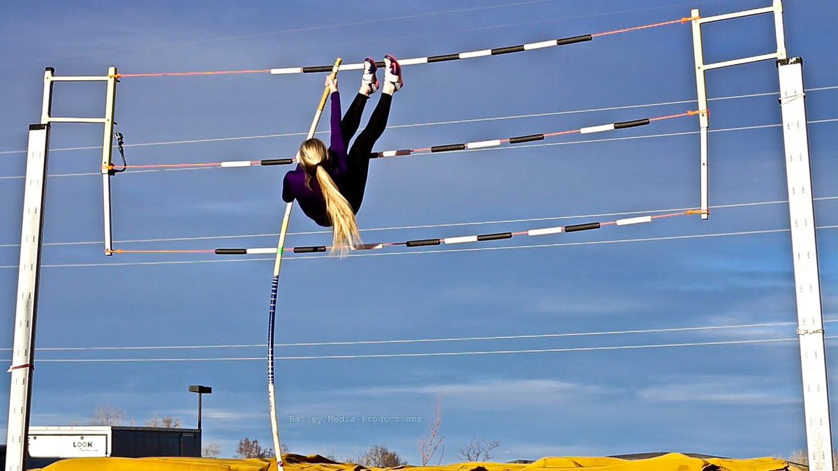 vailknee's tweet photo. Taylor dislocated her shoulder during a pole vault competition.

With treatment from Dr. Cunningham, she was able to return to pole vaulting within months.

Watch her recovery story: https://t.co/qQdKrx0nOa 

#SportsMedicine #ShoulderInjury #PoleVault #Orthopedics https://t.co/ZOQIk2Eg7E