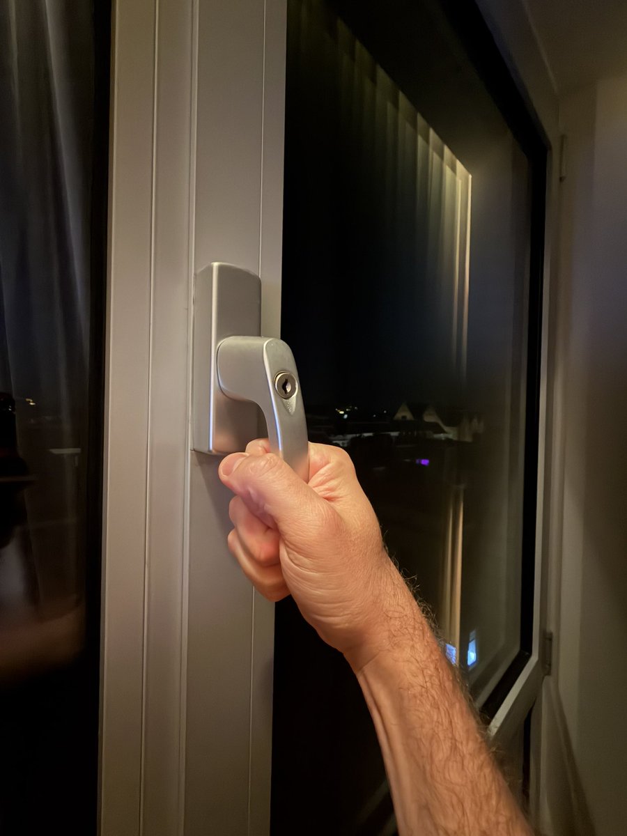 levelsio's tweet photo. Just checked into a hotel in the Netherlands and of course the AC on max won't get the room lower than 23°C

"That's the minimum of our hotel sir"

So then I thought let's open the window, but 

"The windows are locked for security reasons sir"

Another year, still degrowth

🤯 https://t.co/kqJAzHNt6p
