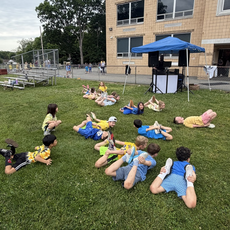 WPSWashington's tweet photo. 1D had a blast at Field Day today! Thank you to our fabulous PE teachers and parent volunteers for making this a fun day! https://t.co/HtNtciO8C4