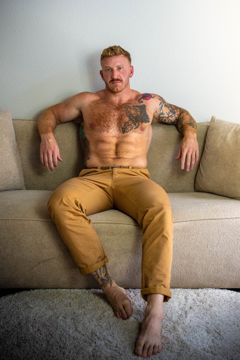 RealestLev's tweet photo. Why don't you join me, baby https://t.co/2JvN36vET3