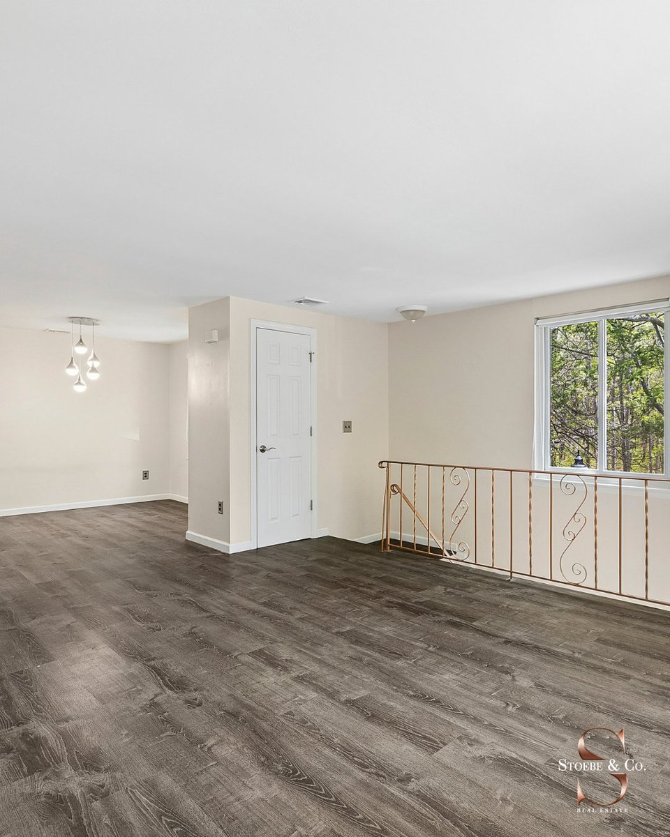 StoebeCo's tweet photo. JUST LISTED &amp; OPEN HOUSE! 
Year-Round Rental In Medford
📍 104 Birchwood Road, Medford
🏷️ Year-Round ($2.5K/month)
🗓️ Saturday, May 30th
🕦 11:00am - 1:00pm⁠

Blue Ridge Complex
1 Bed | 1 Bath | Laundry
Community Pool | Tennis Court | Golf
For all info - call Matt DeVercelly! https://t.co/whGWoezLQe
