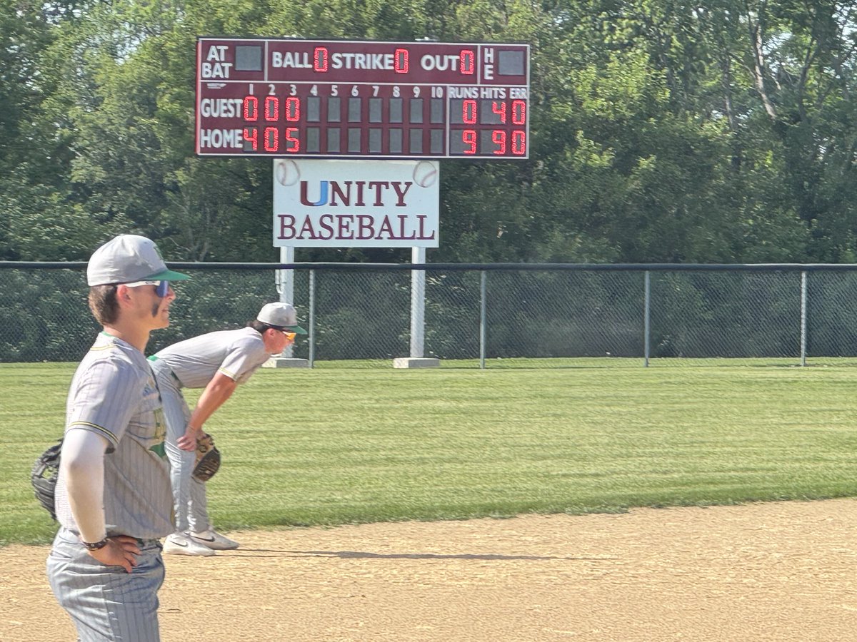 ChrisDuerr's tweet photo. Brown County has jumped out to a 9-0 lead on West Central in the Unity Regional Semifinals https://t.co/JJGcJu88MS