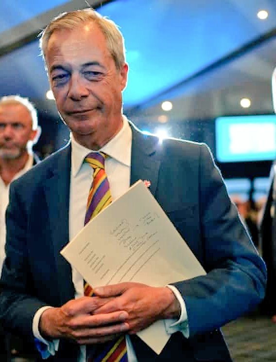 TStandfield1789's tweet photo. It's "in the public and national interest" that the hack of Farage’s phone is properly investigated.
Farage given 24hours to report the hack to the security services or the Labour chairperson will.
Why wait?
Farage won't, because it's a blatant lie.
@Nigel_Farage @reformparty_uk https://t.co/VY3T2Hk0FZ