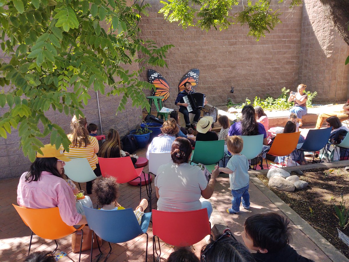 sfpl's tweet photo. Bilingual Music, Books, and Babies
#MainLibrary Community Room
Wednesday, June 3, 2026
10:00am–10:30am
The power of music and song are used as an introduction to language in this program for babies and toddlers. https://t.co/fIC3CEuUoy