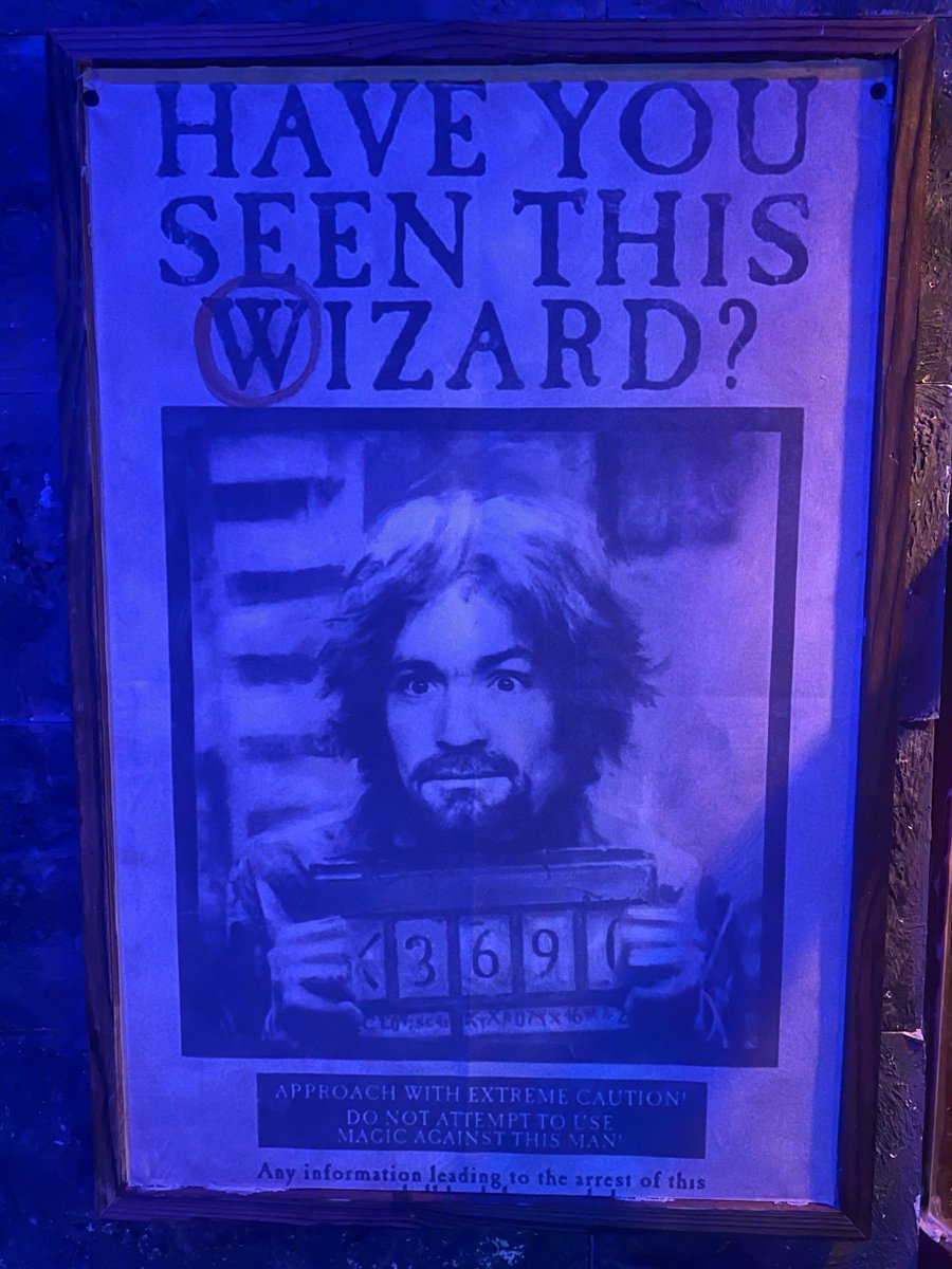 alexwasalex's tweet photo. Just escaped the wily library-themed escape room! Solved the hidden riddle in 45 mins and claimed the secret book as my reward.  #EscapeRoomAdventure， https://t.co/79jNKC9Ydu
