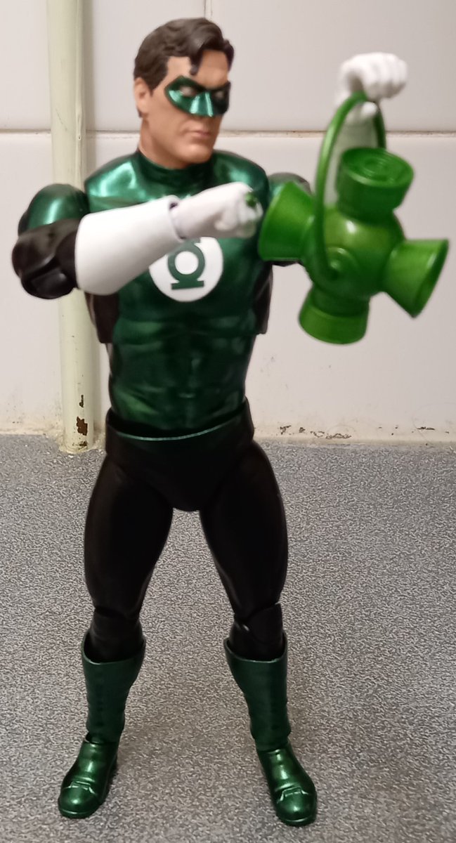 BlueLantern316's tweet photo. This is a special one for me as Hal Jordan Green Lantern is one of my favourite comic book characters, so had to get this beast kingdom release, not bad for 1/9th scale 😁 https://t.co/XJjVCXxSRv