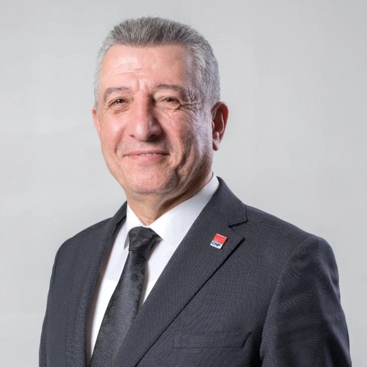 GundemScope's tweet photo. Tutuklu olan Güzelbahçe Belediye Başkanı Mustafa Günay, görevinden alındı. https://t.co/wobsmmCb4T